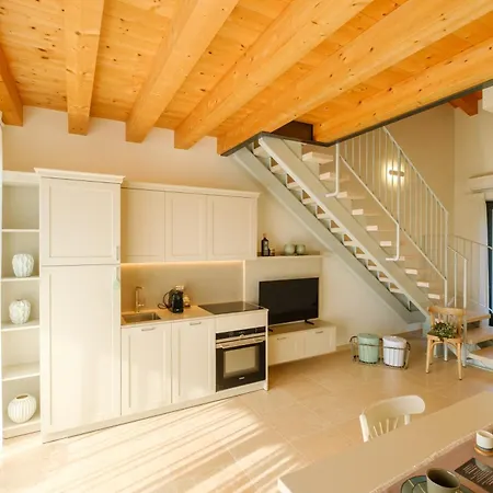 아파트호텔 L'oro Di Pizzon - Exklusive Garda 4*